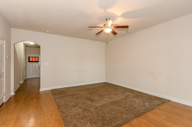 Building Photo - 500 Caldwell Loop