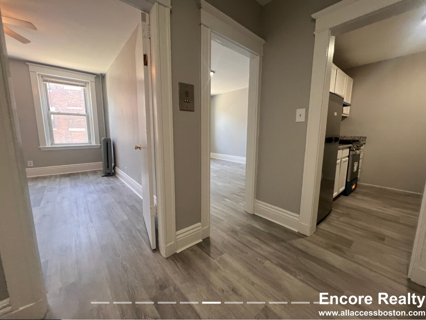 Building Photo - 378 Riverway