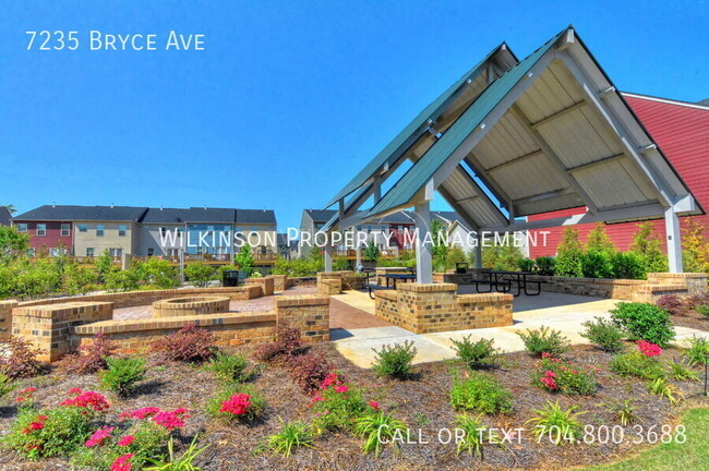 Building Photo - 7235 Bryce Ave
