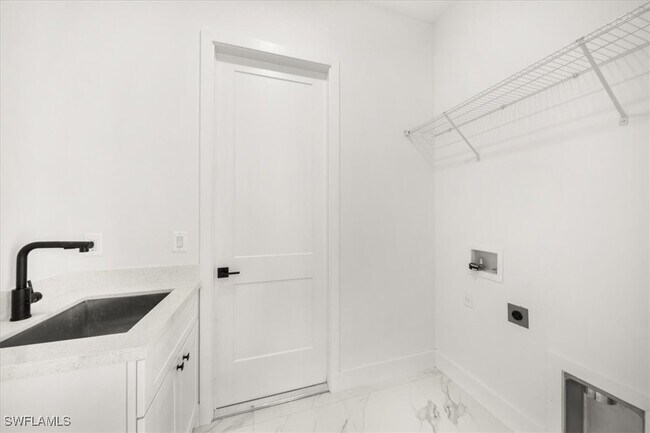 Building Photo - 1128 NE 33rd Terrace