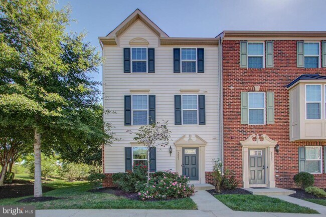 Building Photo - 7001 Trek Way