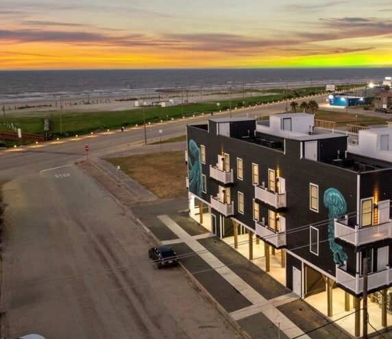 Building Photo - 803 Avenue K