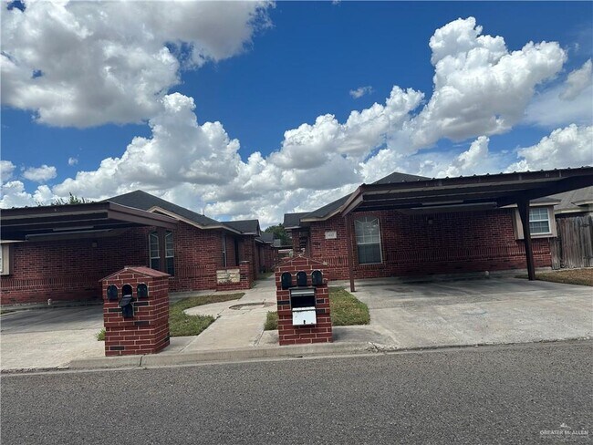 Building Photo - 3617 Zelma St