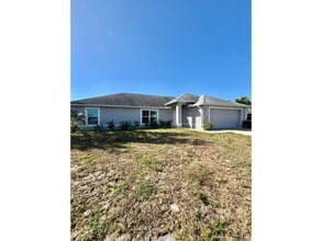 Building Photo - Annual 3 Bed/2 Bath Home-SE Cape Coral