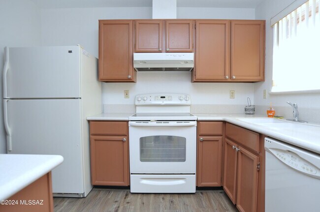 Building Photo - 3777 W Horizon Hills Dr