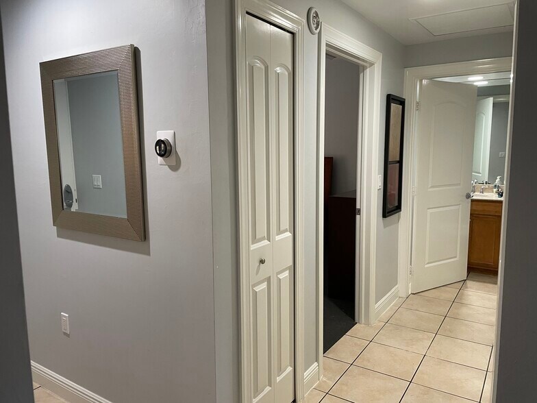 Building Photo - 2110 W First St