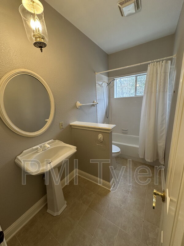 Building Photo - 239 Co Rd 3346