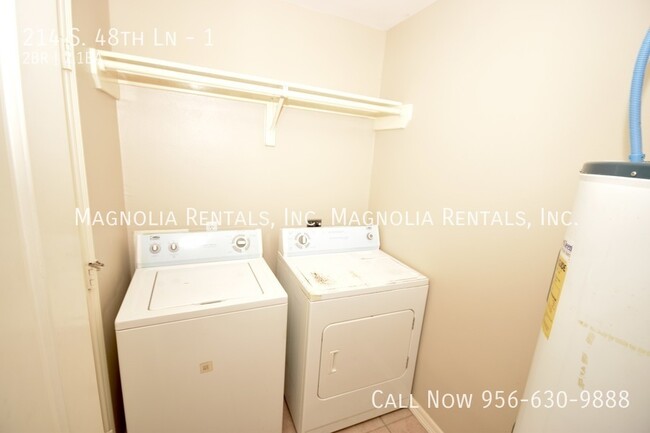 Building Photo - Shary Landing Townhouse - 2bed & 2.5 bath ...
