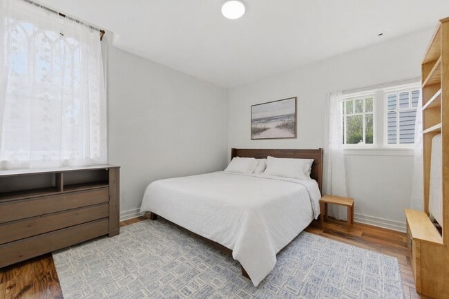 Building Photo - 235 Greenwood St