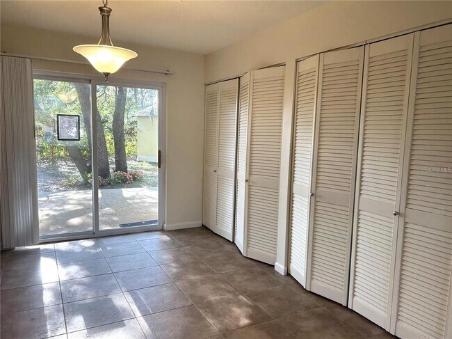 Building Photo - 3646 Radnor Pl