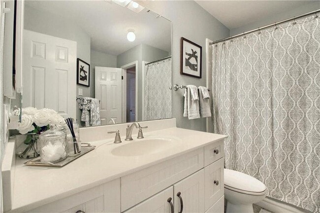 Building Photo - 7902 Isaac Pryor Dr