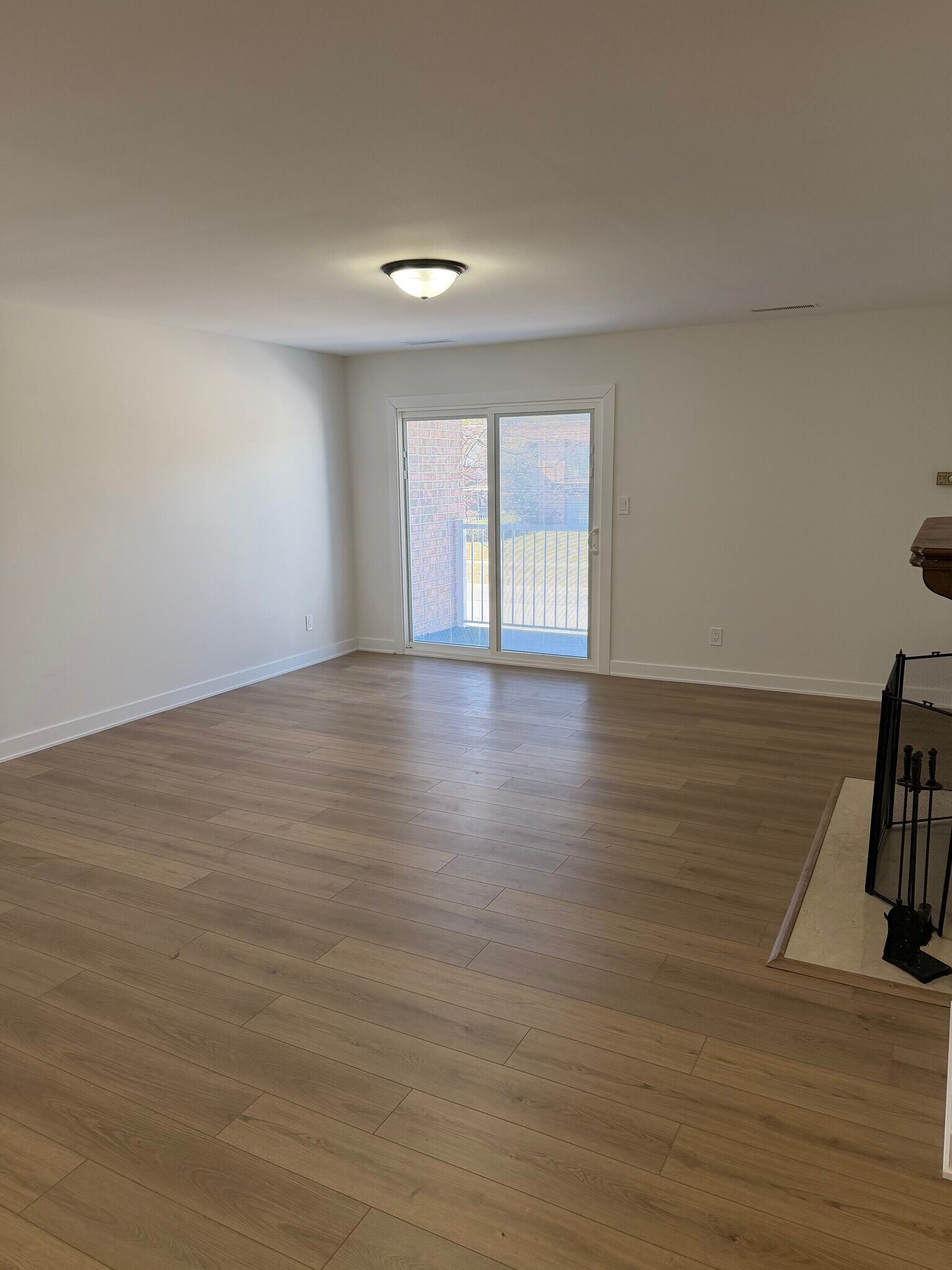 Building Photo - 9621 Merrillville Rd