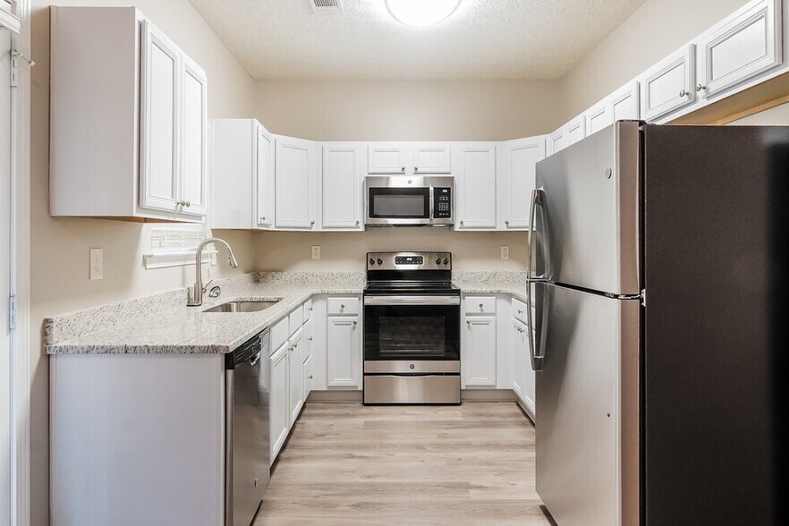 Building Photo - 145 Prescott Ct