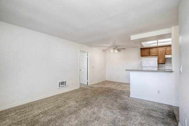 Building Photo - Gated Community - Ready To Go