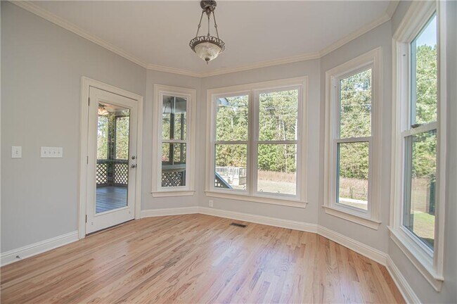 Building Photo - 4012 Erin Dr