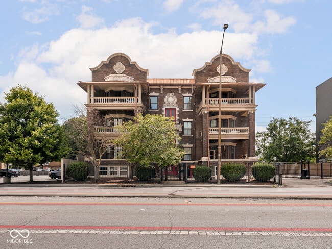 Building Photo - 2161 N Meridian St