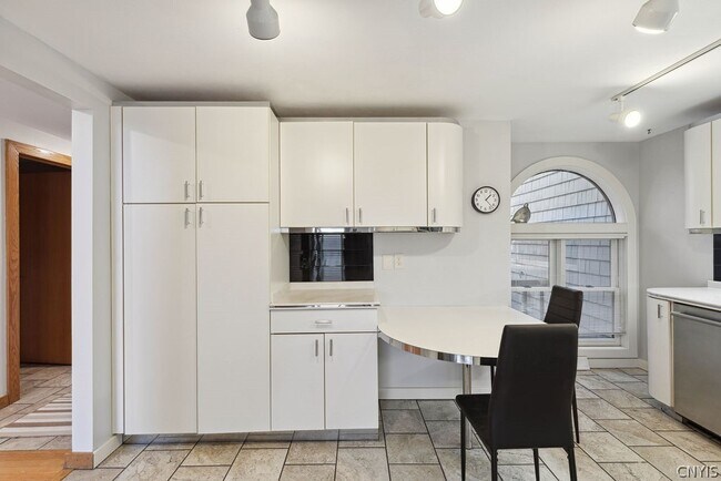 Building Photo - 8341 Decoy Run