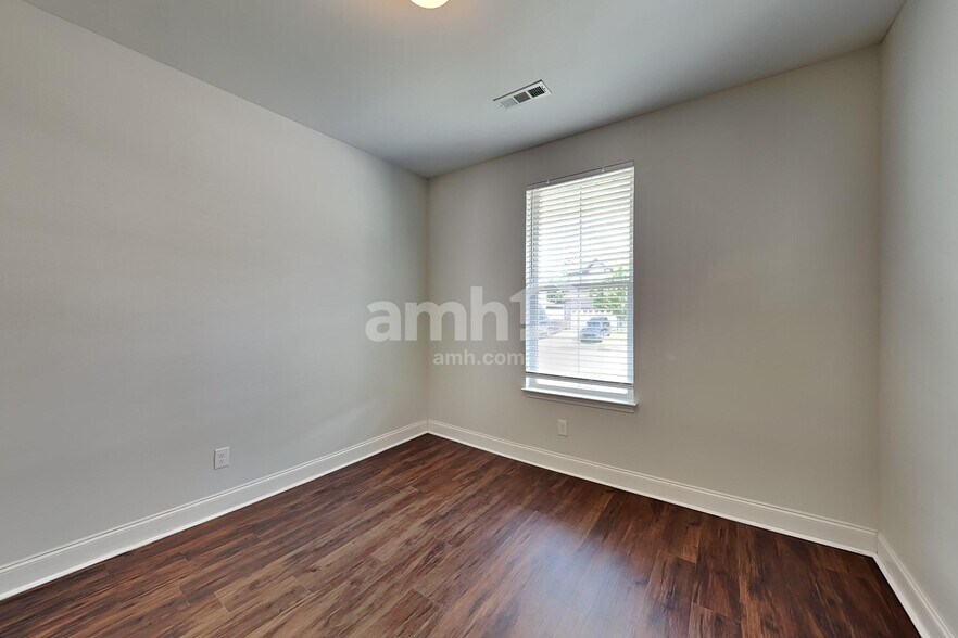 Building Photo - 5039 Mountain Springs Rd