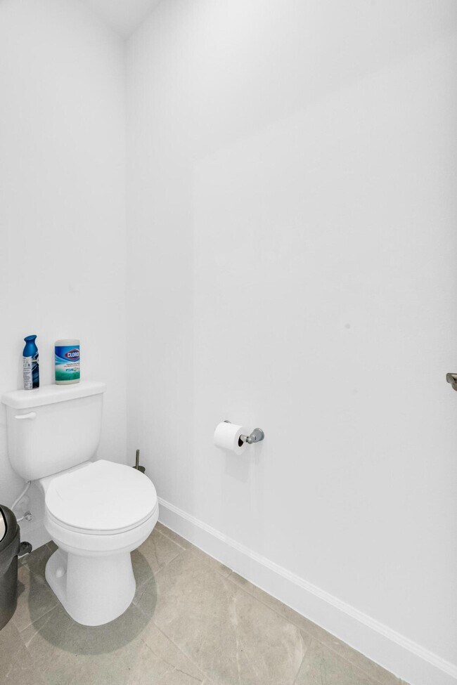 Building Photo - 9060 Remy Ln