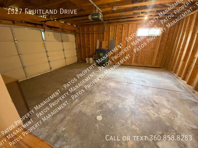 Building Photo - 1527 Fruitland Dr