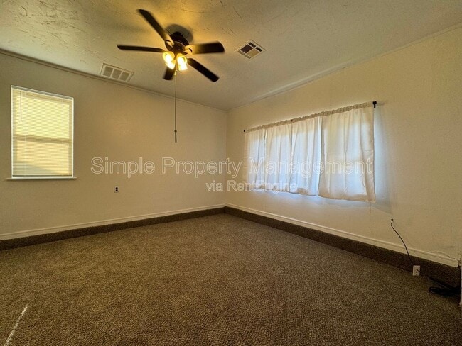 Building Photo - 1108 W Apache St