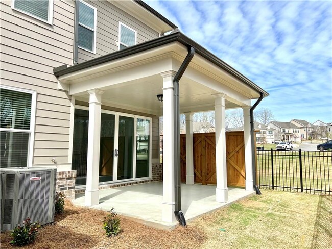 Building Photo - 1562 Wellborn Walk