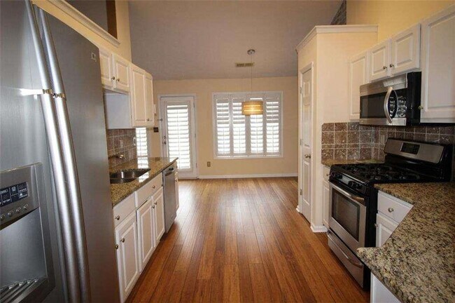 Building Photo - 1975 Heatherton Rd