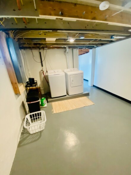 Building Photo - 4080 Burgen Ave