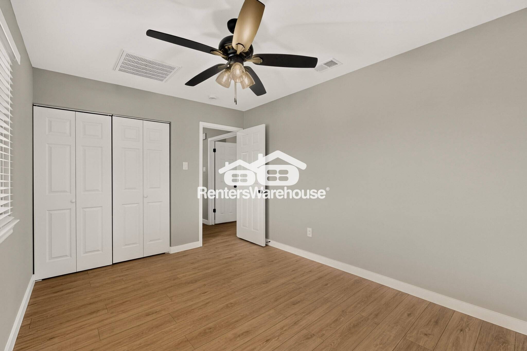Building Photo - 8008 Cornell Dr