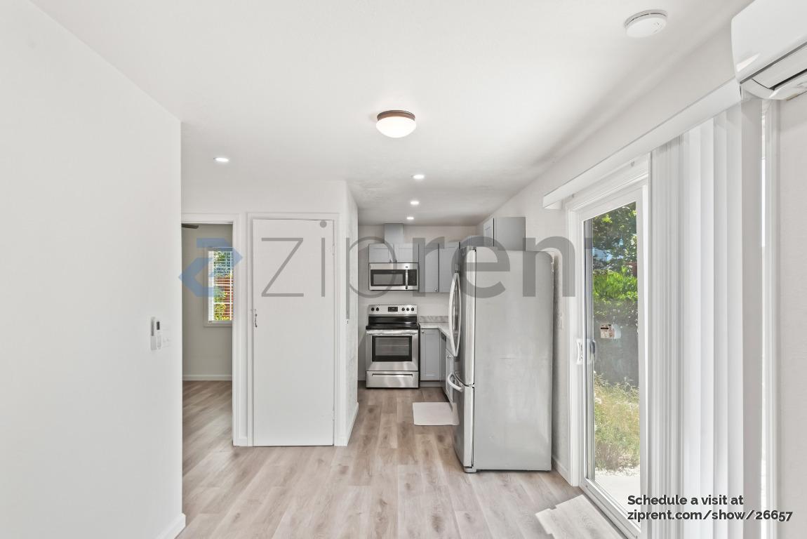Building Photo - 629 Pelican Ct