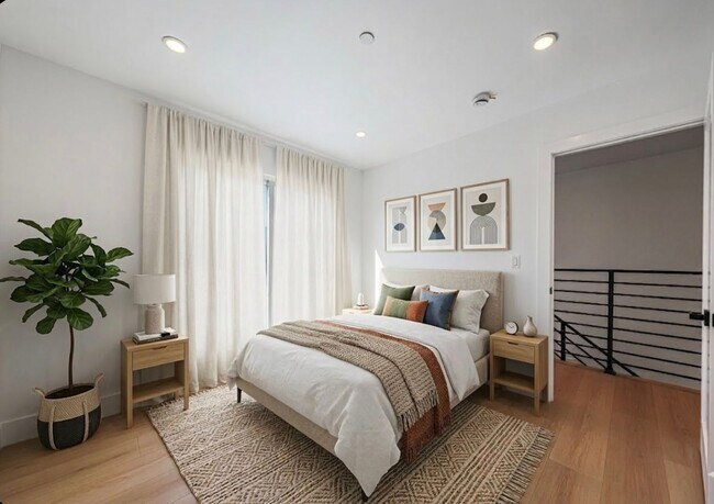 Building Photo - 1237 N Orange Dr