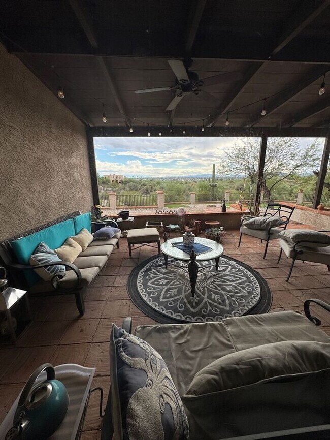 Building Photo - 4030 E Camino de la Bajada