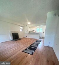 Building Photo - 429 Hampton Ct