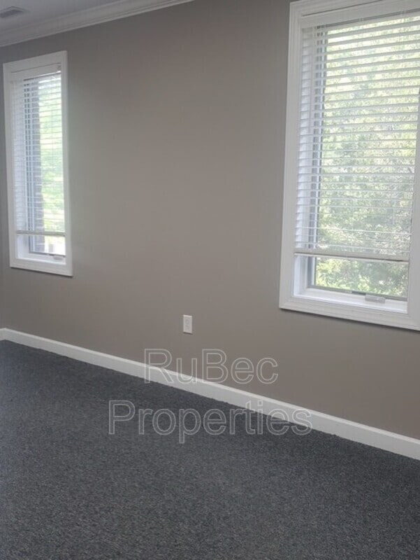 Building Photo - 1931 J N Pease Pl