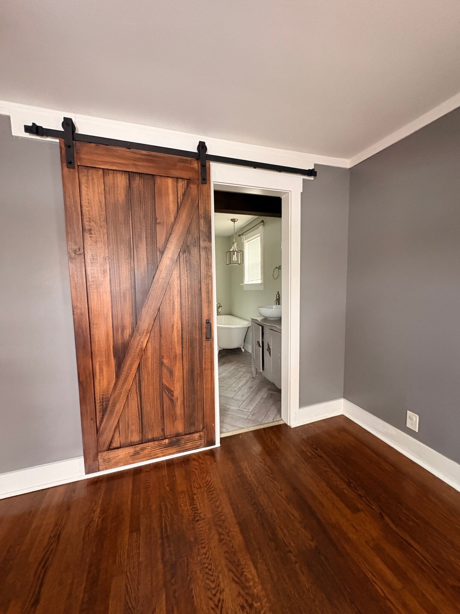 Building Photo - 104 Cottage Rd