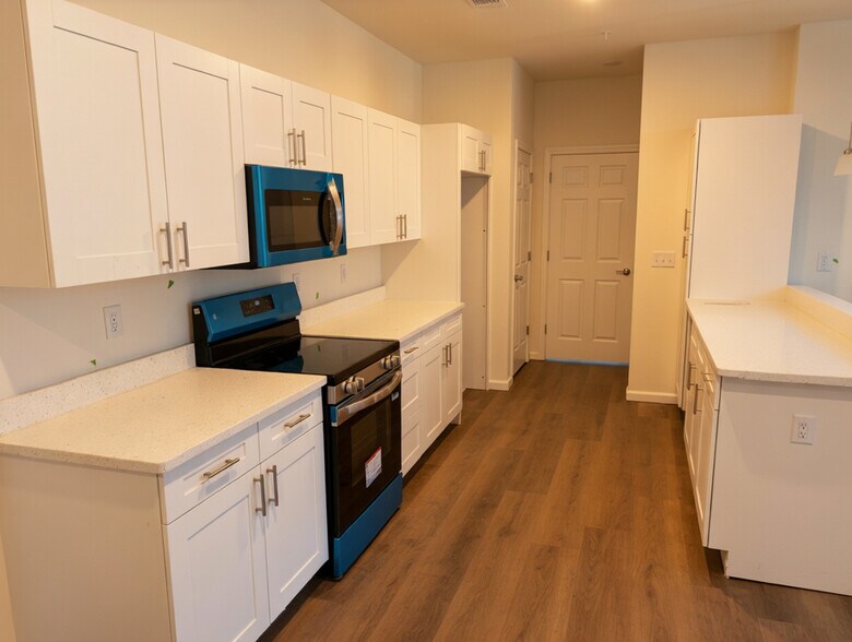 Building Photo - Olive Street Apartments