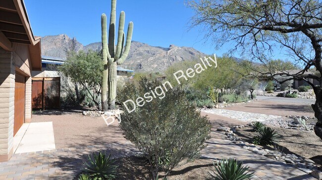 Building Photo - Remodeled Foothills Clusters 3 Bed 2 Bath
