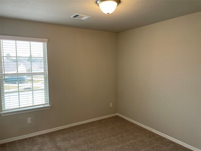 Building Photo - 838 Wembley Wood Wy