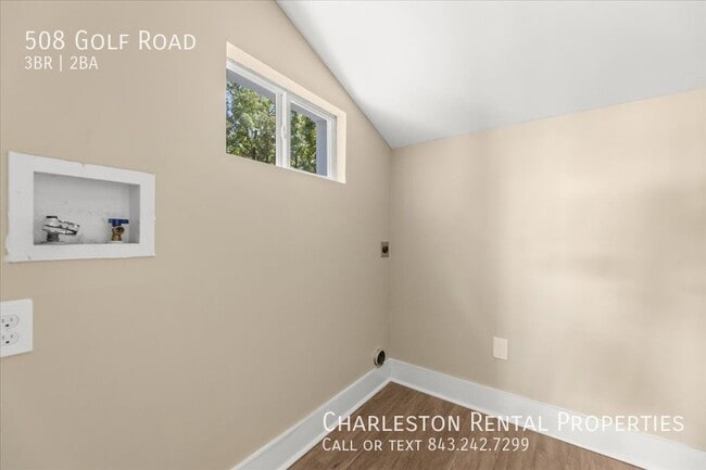 Building Photo - 508 Golf Rd