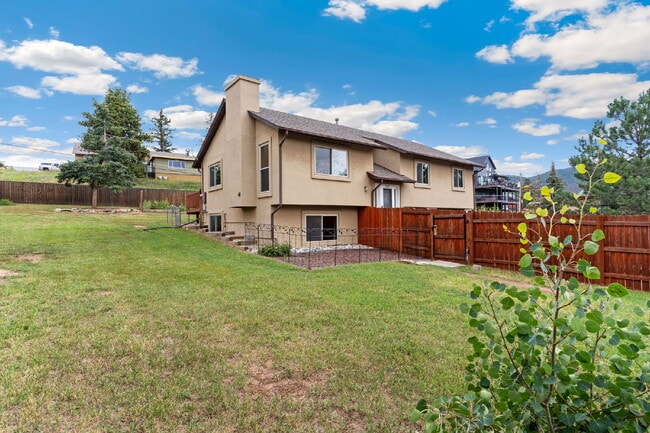Building Photo - Rare Woodland Park Rental with RV Parking,...