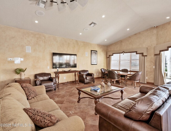 Building Photo - 204 Laguna Villa Blvd