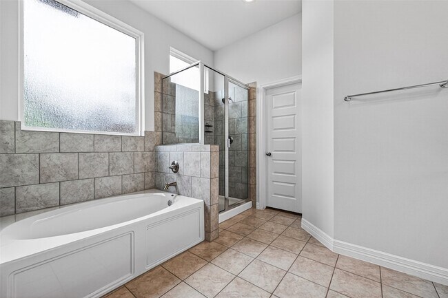 Building Photo - 6602 Albany Forest Ct