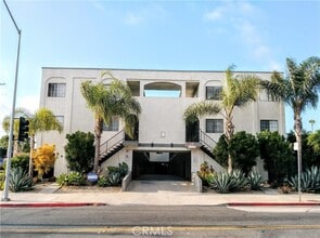 Building Photo - 501 E Hyde Park Pl