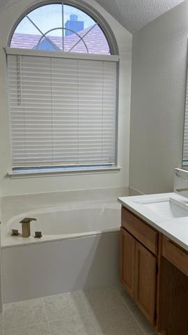 Building Photo - 2296 Grandview Dr