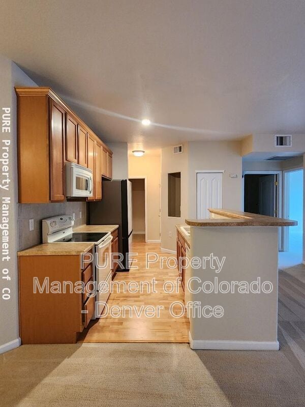 Building Photo - 5534 Lewis St