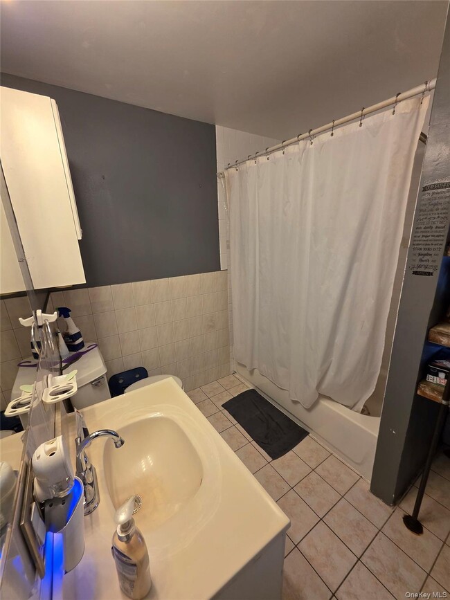 Building Photo - 121 4th St