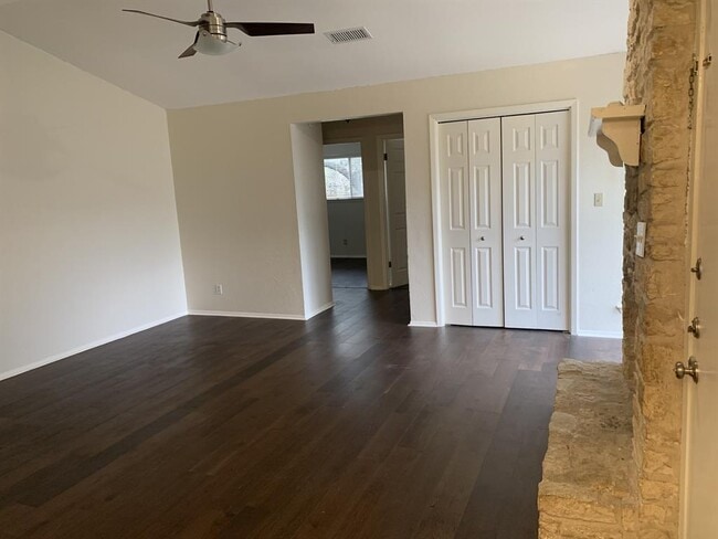 Building Photo - 7503 St Amant Pl
