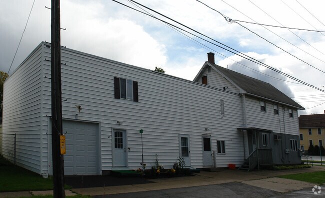 Building Photo - 601-603 James St