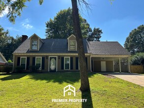Building Photo - 9893 Cherokee Dr