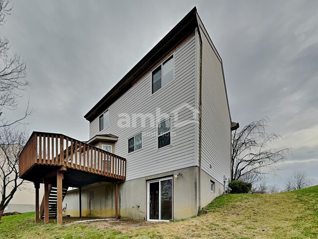 Building Photo - 1265 Mills Pointe Ct